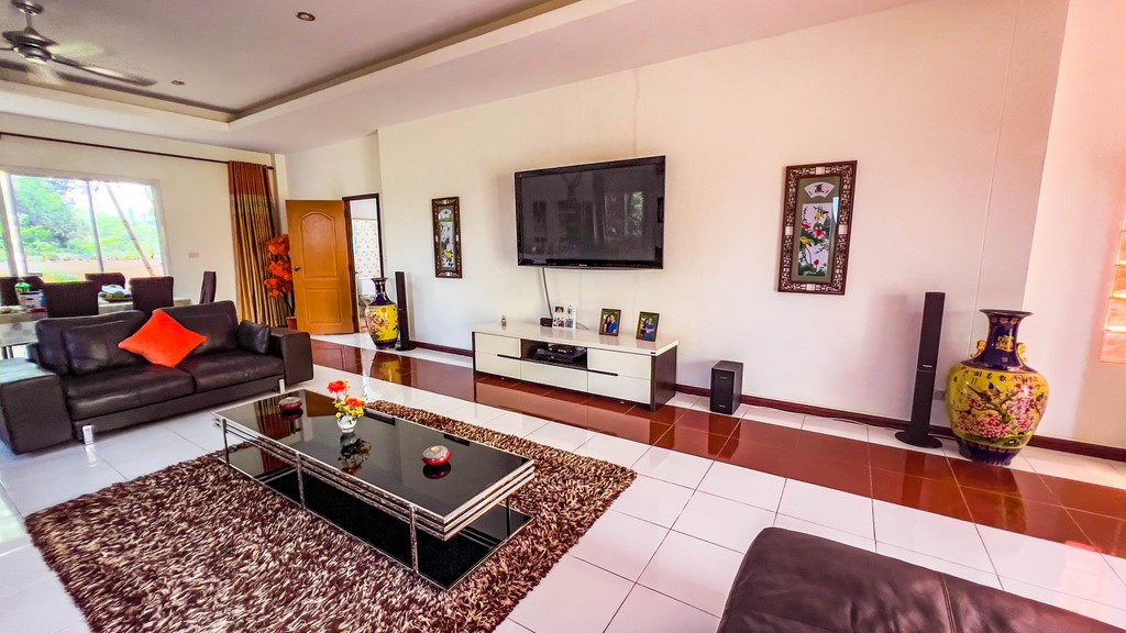 3BR Villa for sale Udon Thani by Owner